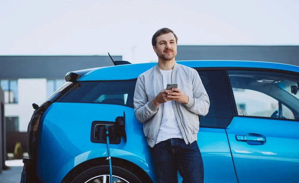 Carros elétricos: guia completo desses veículos no Brasil Imagem de um carro elétrico no Brasil