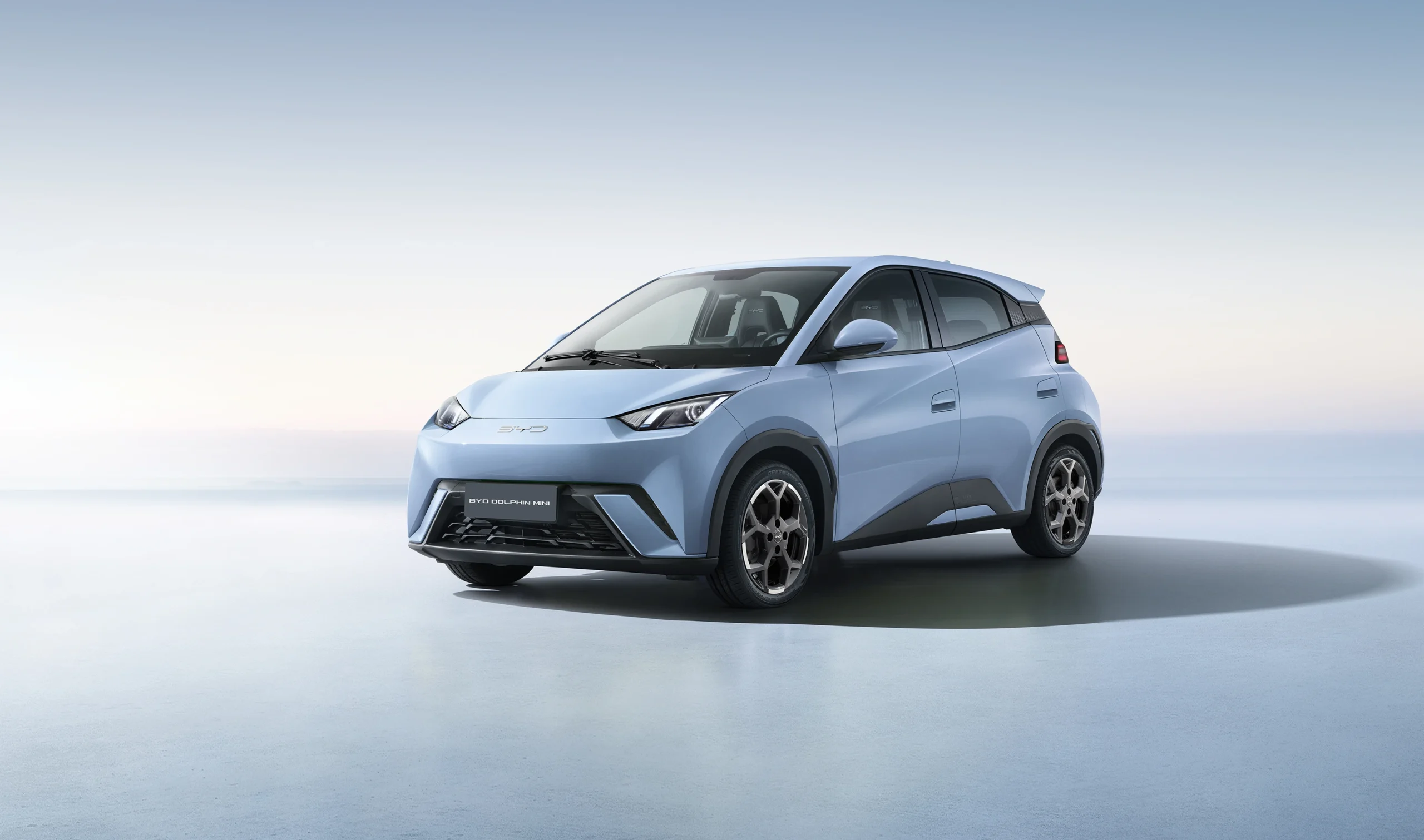 Imagem de um BYD Dolphin Mini como exemplo de carro elétrico mais barato