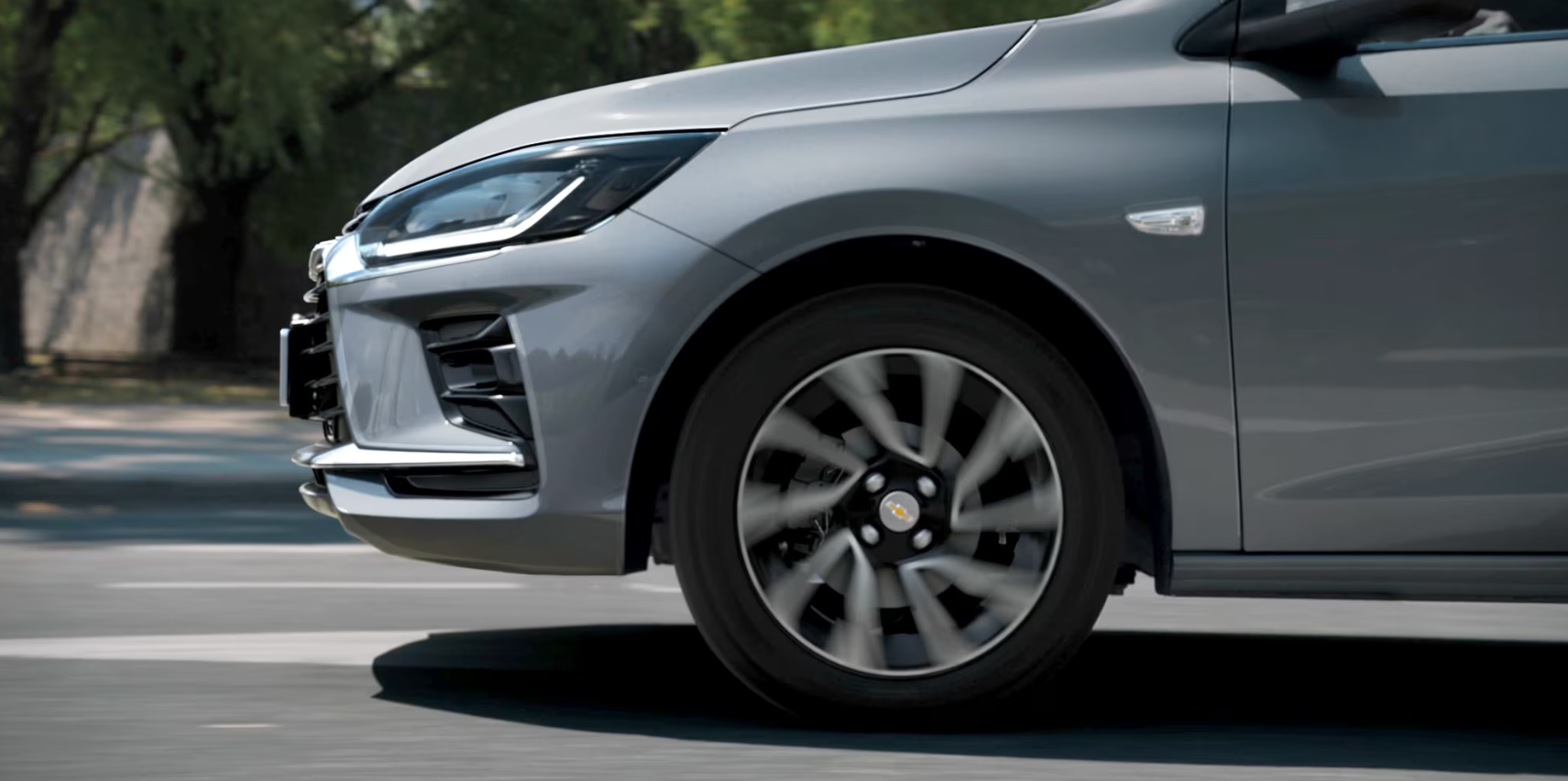 HB20 x Onix: Imagem de um Chevrolet Onix