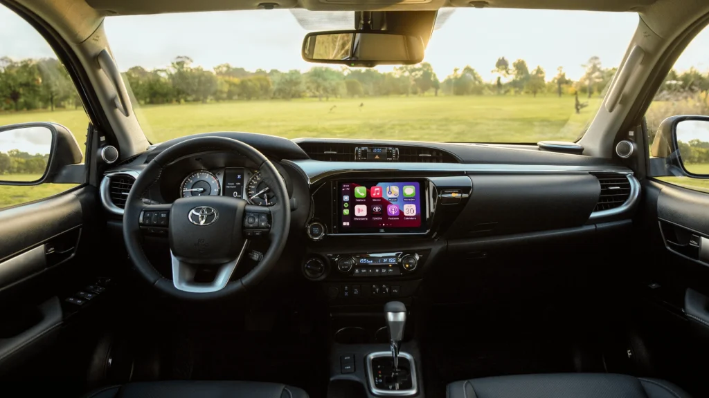 Interior da Hilux (Imagem: site oficial Toyota)