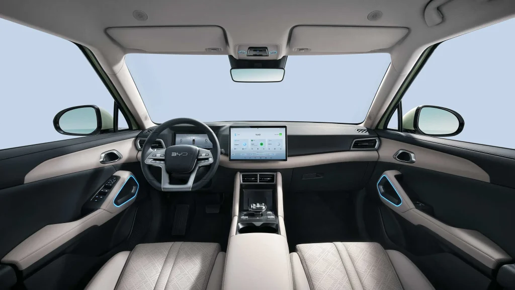 Interior do BYD Yuan Pro