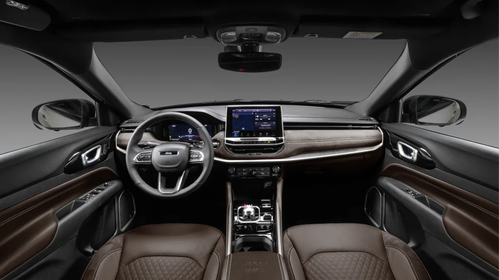Interior do Jeep Commander Longitude