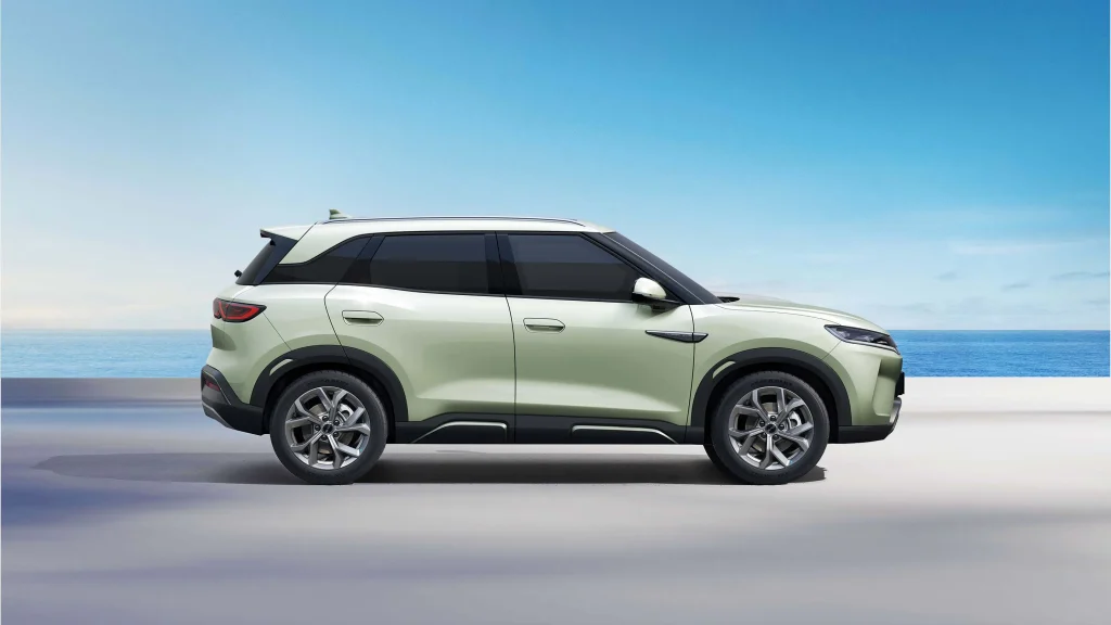 Lateral do BYD Yuan Pro