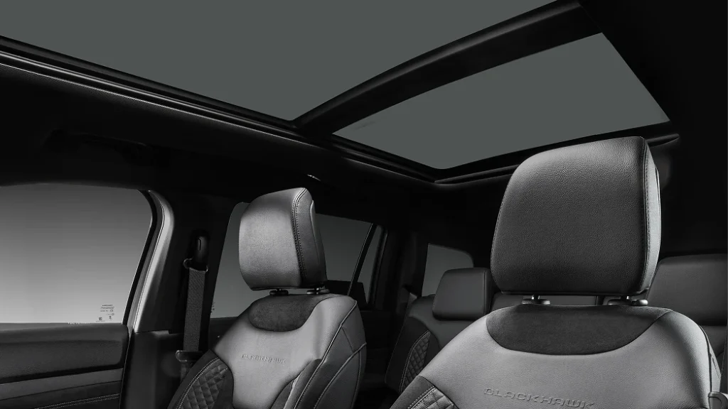 Teto solar panorâmico do Jeep Commander