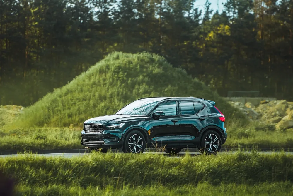 Imagem de um SUV representando carros até 200 mil