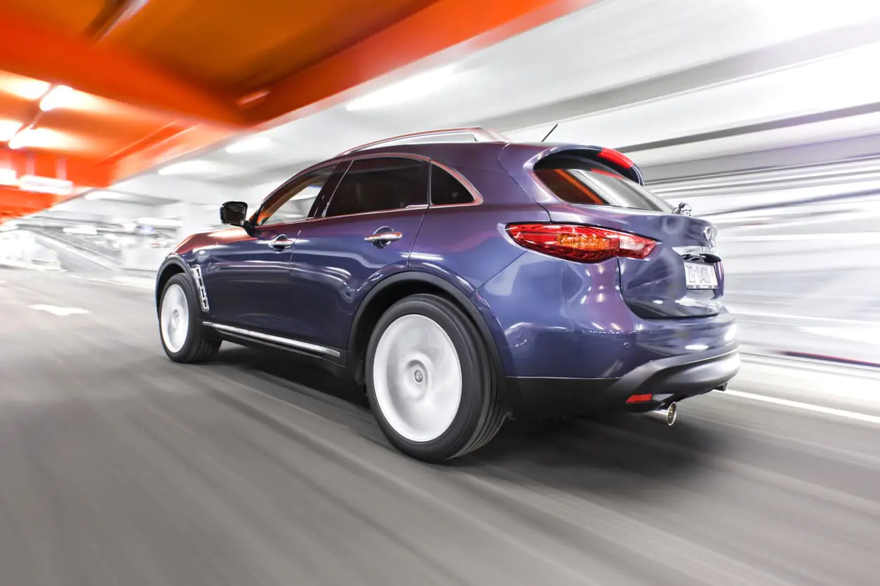 suv em movimento